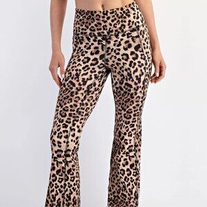 RAE MODE Cheetah Print Flare Leggings With Pockets